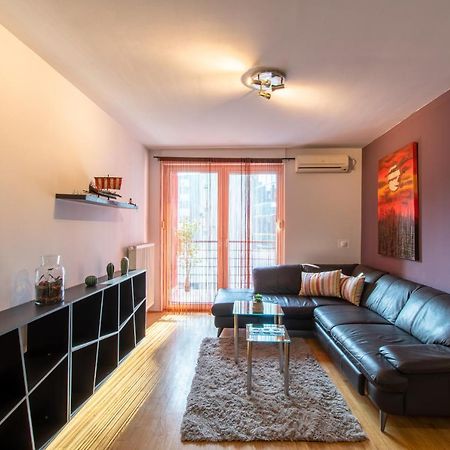Flexible Selfcheckins 31 - Zagreb - Garage - Loggia - New Apartment Exterior foto